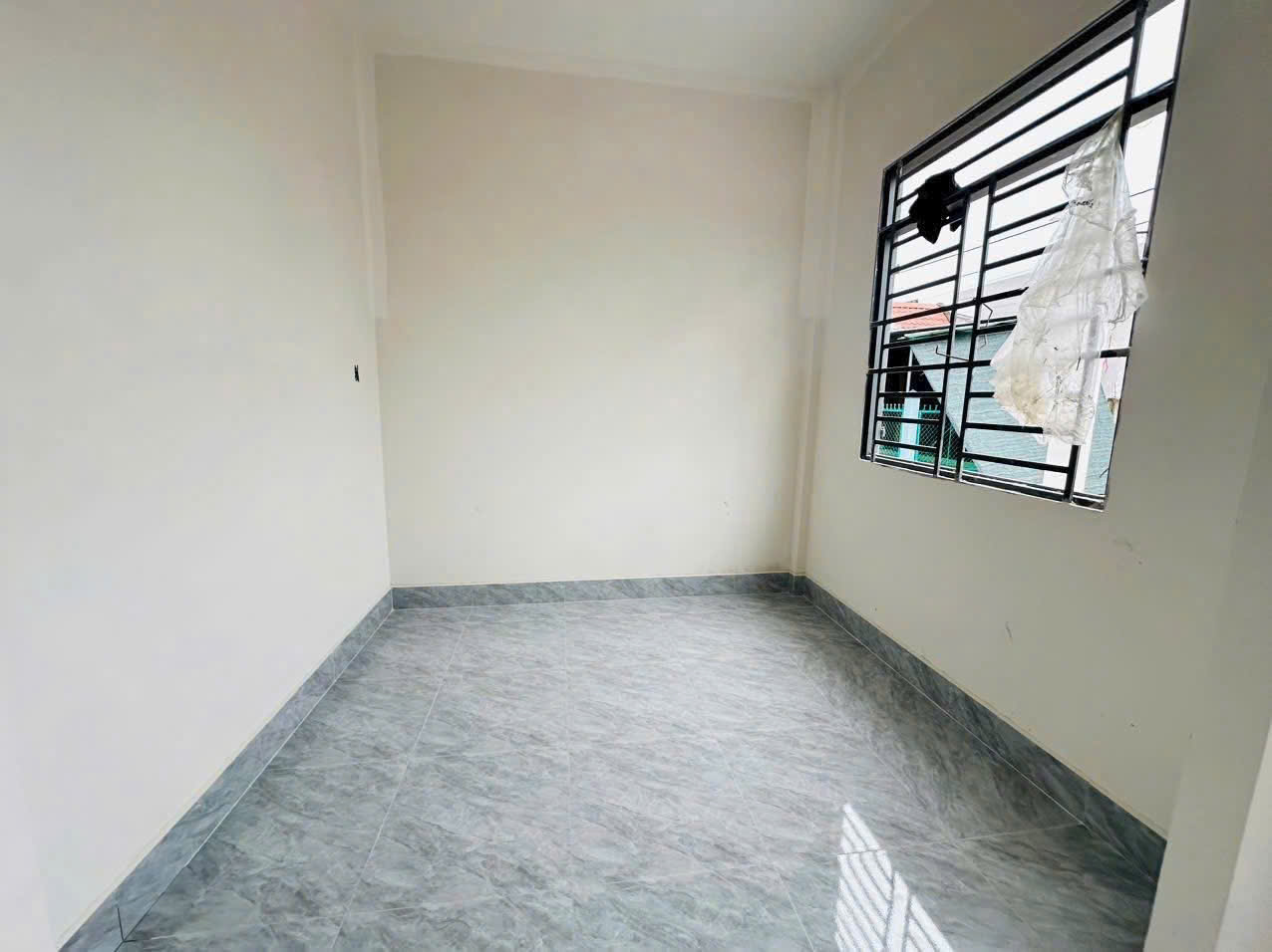 Căn Nhà Cấp 4 với 3 phòng ngủ cách Chợ chỉ 50m Bình Minh Vĩnh Long - Ảnh 3