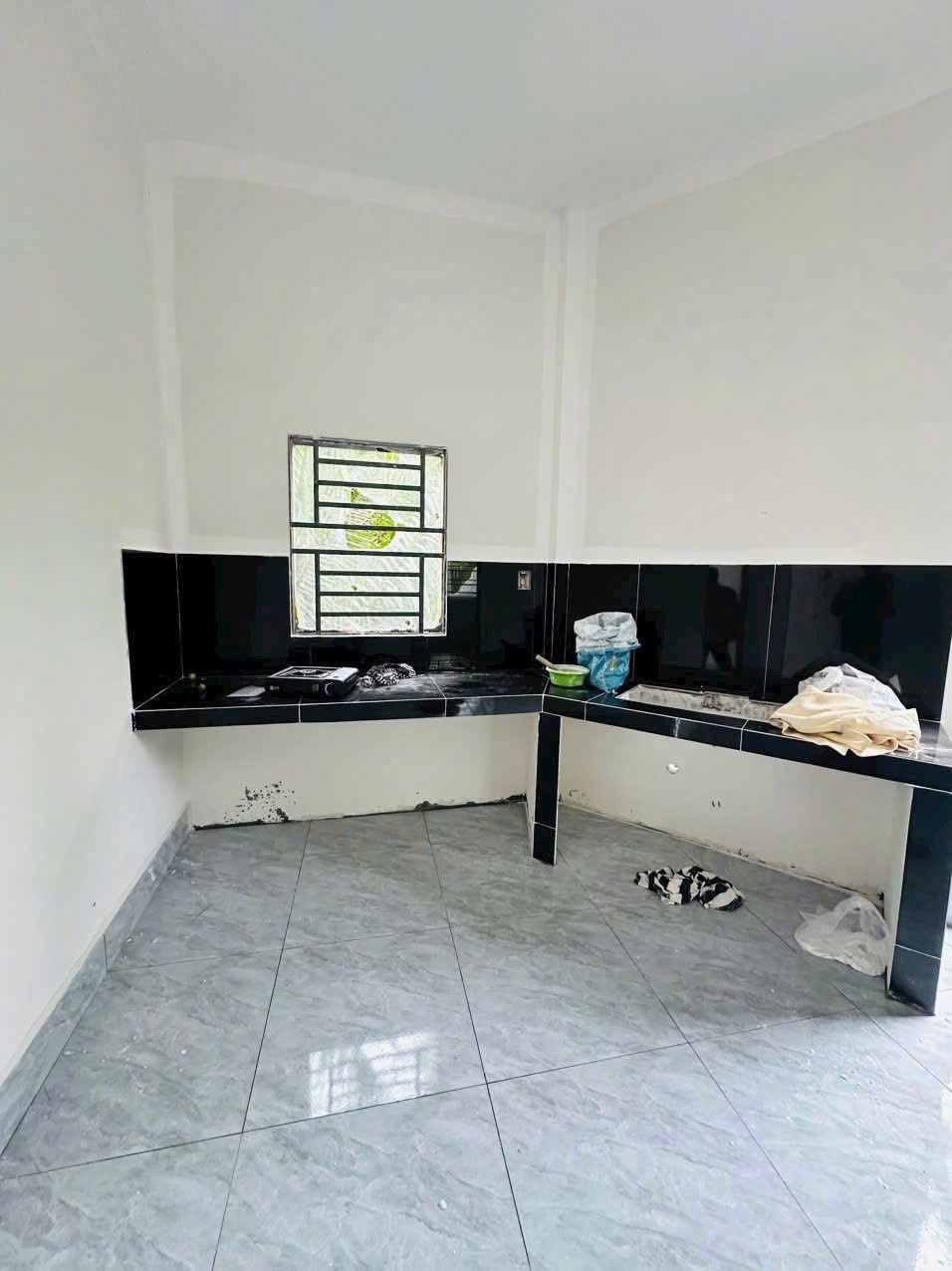 Căn Nhà Cấp 4 với 3 phòng ngủ cách Chợ chỉ 50m Bình Minh Vĩnh Long - Ảnh 2
