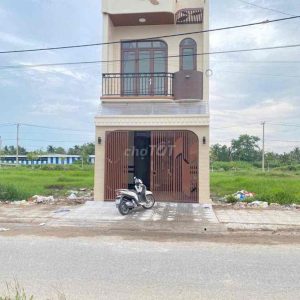 BÁN NHÀ MỚI XÂY TRUNG TÂM TP. VĨNH LONG