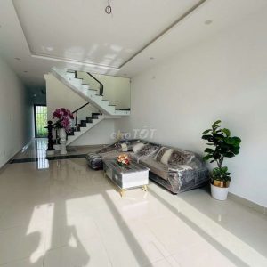 CẦN BÁN NHÀ 1 TRỆT 1 LẦU ĐƯỜNG 17A KDC MINH LINH -PHƯỜNG 5 TP VĨNH LONG