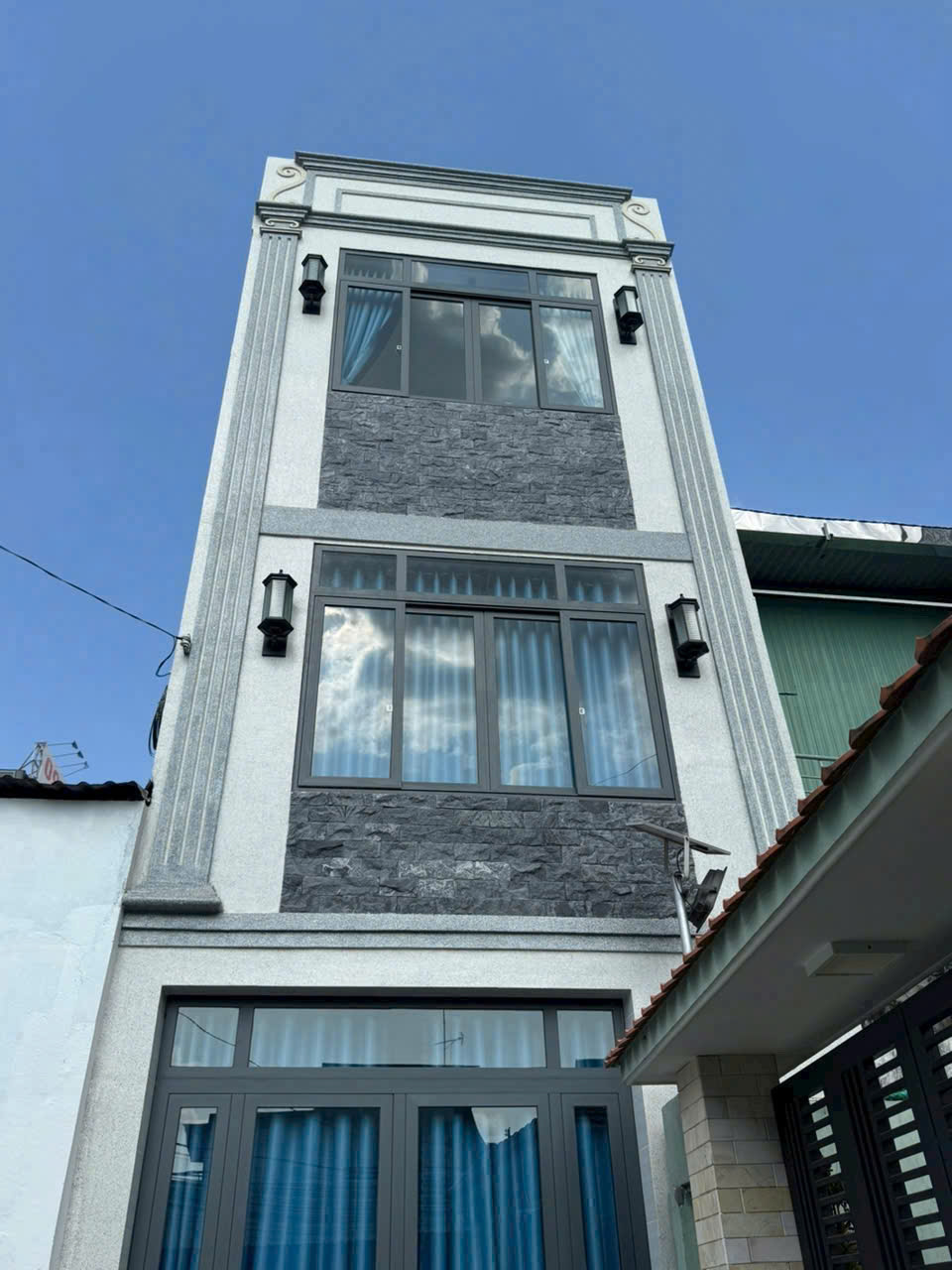 NHÀ ĐẸP MỚI 100% 1 TRỆT 1 LỬNG 1 LẦU PHƯỜNG 1, TP. VĨNH LONG
