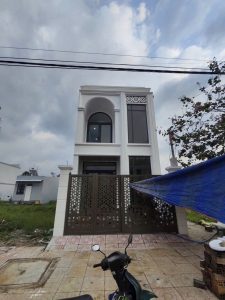 NHÀ 1 TRỆT 1 LẦU MỚI HOÀN THIỆN KDC TRƯỜNG AN, P. LONG CHÂU, VĨNH LONG