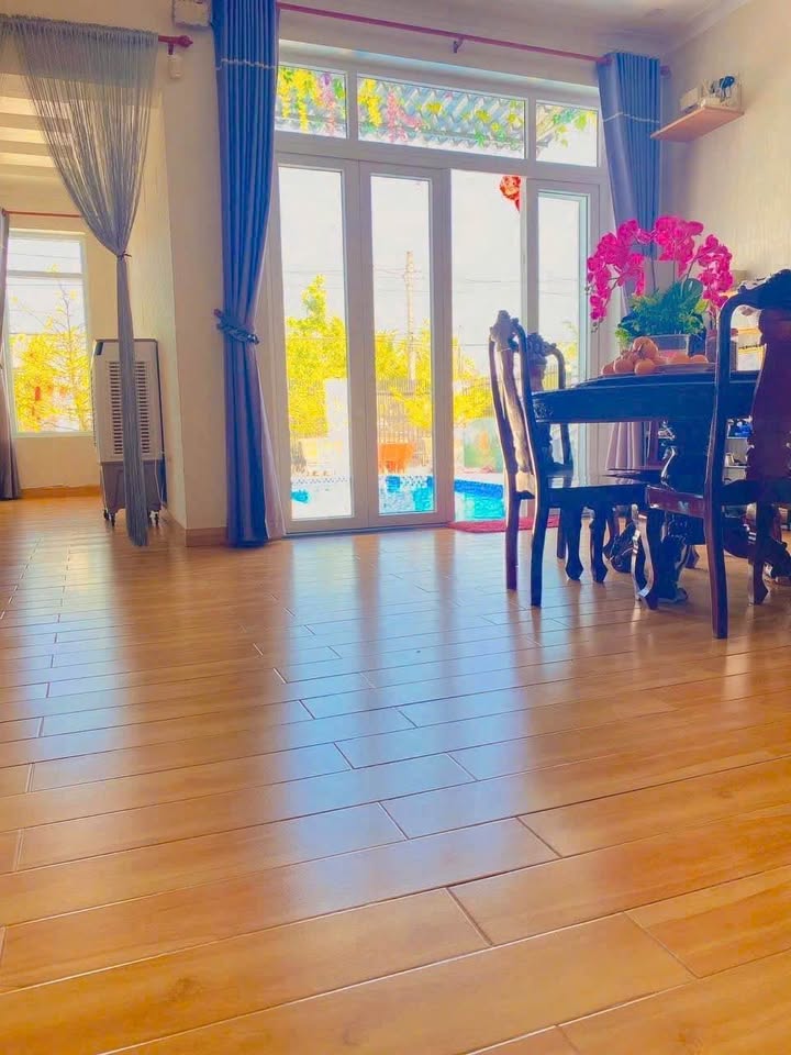 BÁN CĂN BIỆT THỰ CÓ HỒ BƠI TUYỆT ĐEP ĐƯỜNG NHỰA VIEW SÔNG MÁT MẺ LÝ TƯỞNG ÔTÔ VI VU GIÁP PHƯỜNG 4 TP VĨNH LONG - Ảnh 7