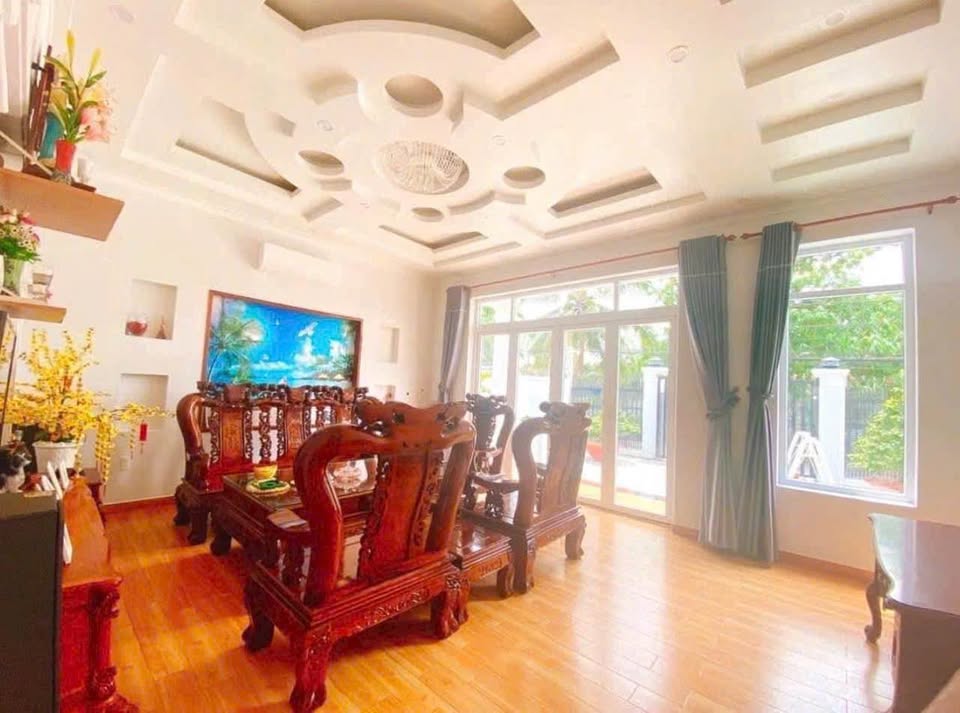 BÁN CĂN BIỆT THỰ CÓ HỒ BƠI TUYỆT ĐEP ĐƯỜNG NHỰA VIEW SÔNG MÁT MẺ LÝ TƯỞNG ÔTÔ VI VU GIÁP PHƯỜNG 4 TP VĨNH LONG - Ảnh 8