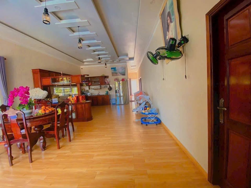 BÁN CĂN BIỆT THỰ CÓ HỒ BƠI TUYỆT ĐEP ĐƯỜNG NHỰA VIEW SÔNG MÁT MẺ LÝ TƯỞNG ÔTÔ VI VU GIÁP PHƯỜNG 4 TP VĨNH LONG - Ảnh 10