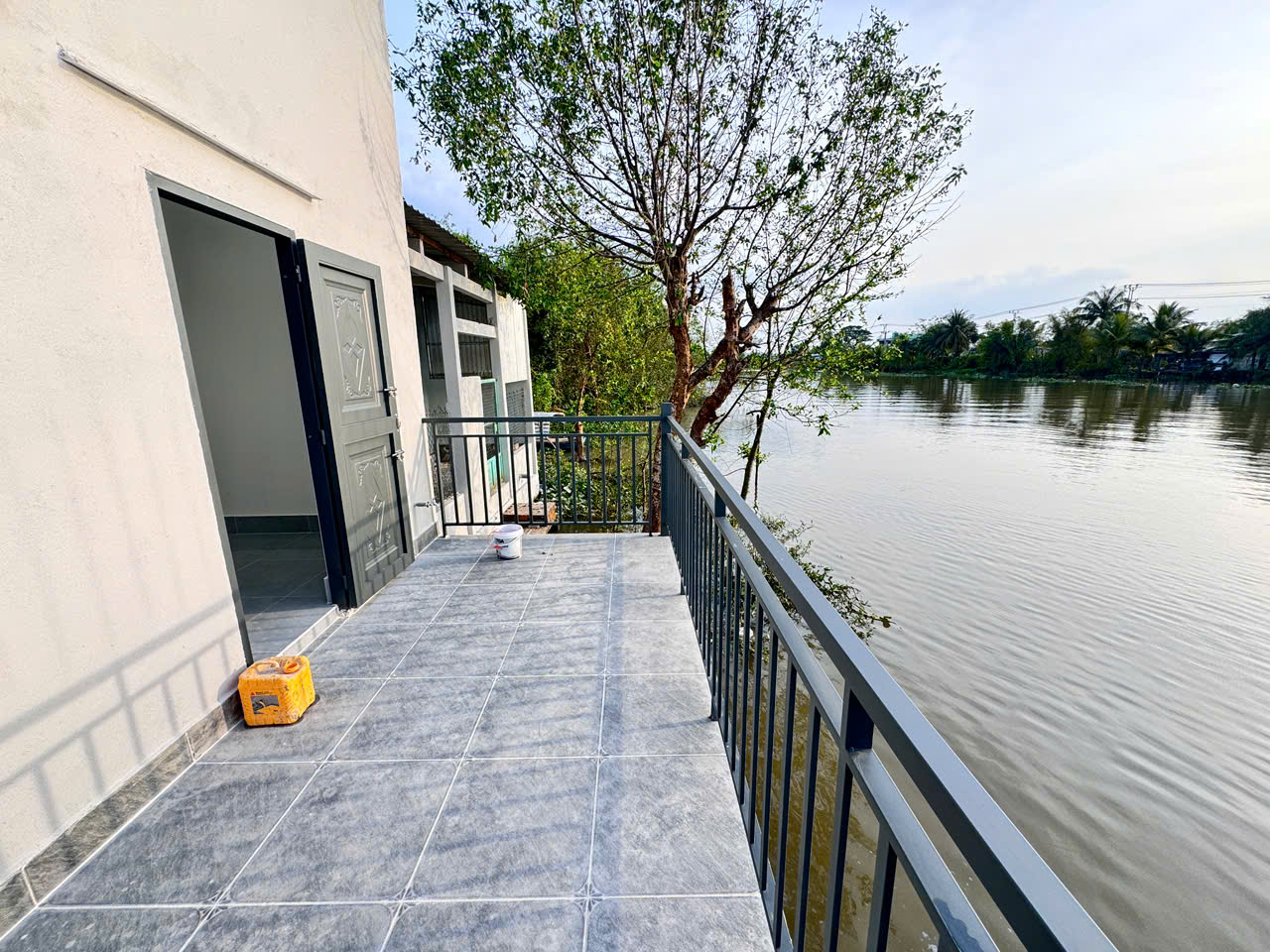 1 TỶ 090 NHÀ MỚI XÂY VIEW SÔNG LỐN MÁT MẼ CÁCH KHU CÔNG NGHIỆP BÌNH MINH VĨNH LONG 1 KM - Ảnh 4