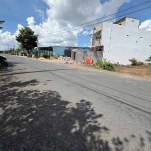 nền gần khu công nghiệp Hoàng quân thuộc phường cái vồn Vinh Long