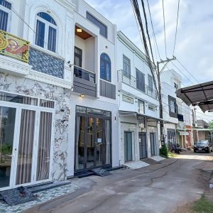 3 Tỷ 390 KẸT TIỀN GIẢM 100 triệu Giá mới 3Tyr 290 - BÁN 𝐍𝐇𝐀̀ 2 MẶT TIỀN TRƯỚC PHÍA SAU MẶT TIỀN SÔNG  - NHA 1 𝐓𝐑𝐄̣̂𝐓 1 𝐋𝐀̂̀𝐔 -  TÔ VĨNH DIỆN