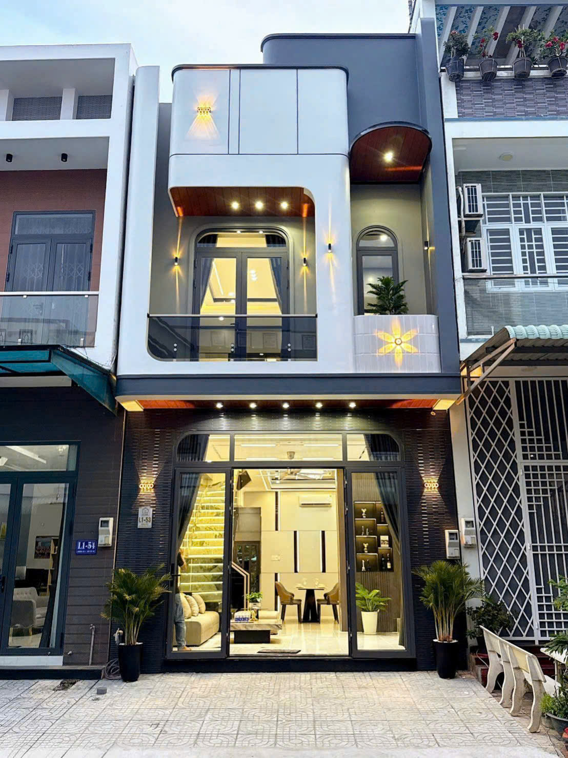4 Tỷ 650 NHÀ PHỐ LUXURY 1 TRỆT 1 LẦU - ĐƯỜNG SỐ 8 KHU VĂN HOÁ TÂY ĐÔ - NGANG BẾN XE TRUNG TÂM THÀNH PHỐ CẦN THƠ