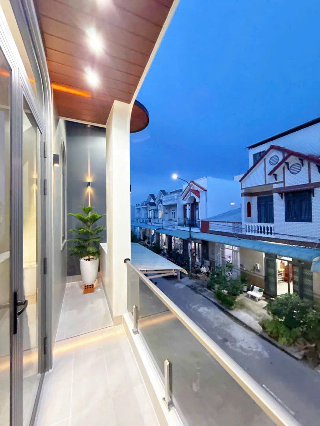 4 Tỷ 650 NHÀ PHỐ LUXURY 1 TRỆT 1 LẦU - ĐƯỜNG SỐ 8 KHU VĂN HOÁ TÂY ĐÔ - NGANG BẾN XE TRUNG TÂM THÀNH PHỐ CẦN THƠ - Ảnh 4