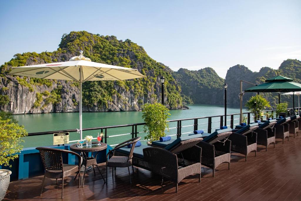 HẠ LONG 2 NGÀY 1 ĐÊM – DU THUYỀN ROSY – 5 SAO. KHỞI HÀNH TỪ HÀ NỘI - Ảnh 2