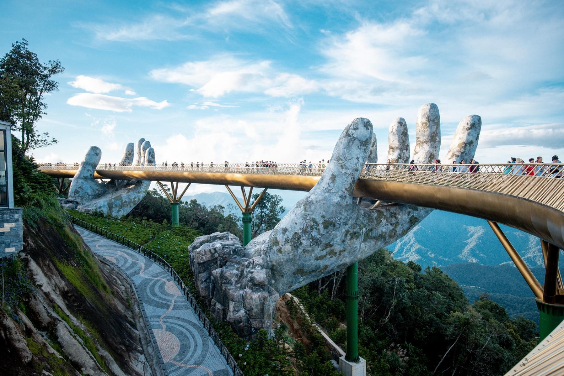 TOUR ĐÀ NẴNG – MỸ SƠN – HỘI AN – BÀ NÀ HILLS – BẢO TÀNG HOÀNG SA – SƠN TRÀ – CỐ ĐÔ HUẾ( 4 Ngày 3 Đêm. Đi Về máy Bay ừ Cần Thơ)